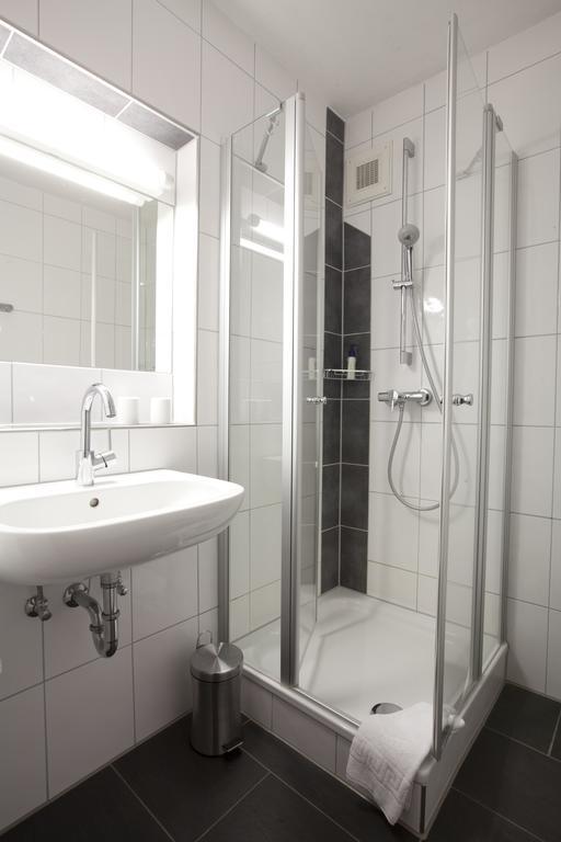 Gasthof Hotel Engel Simonswald Chambre photo