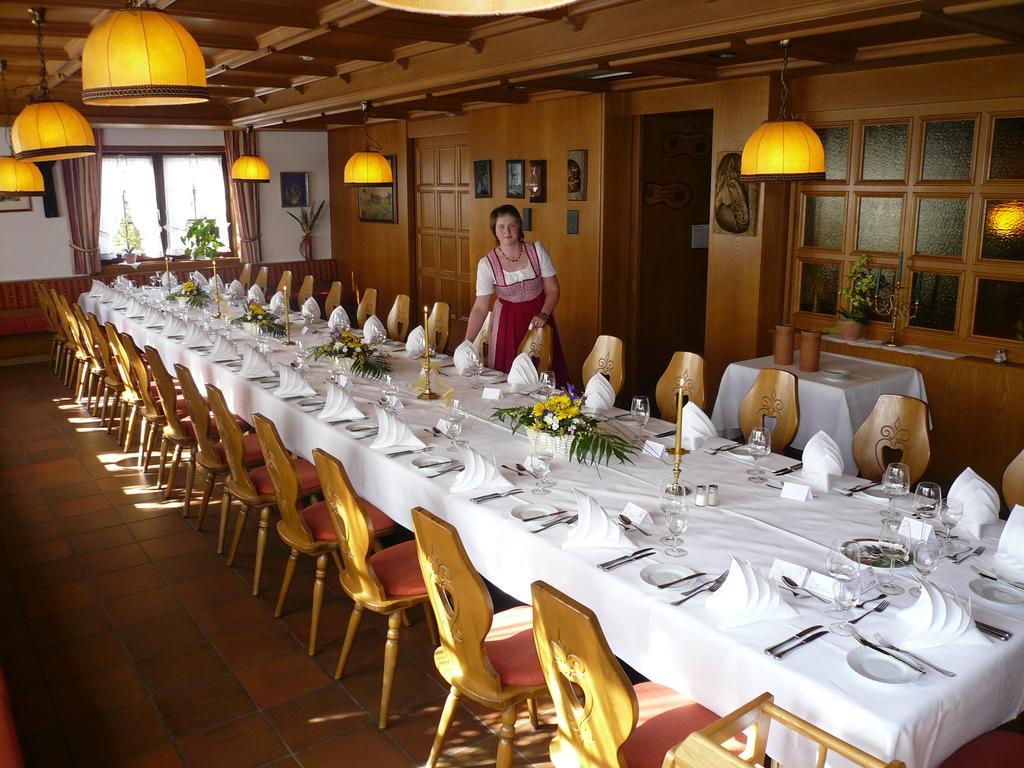 Gasthof Hotel Engel Simonswald Extérieur photo