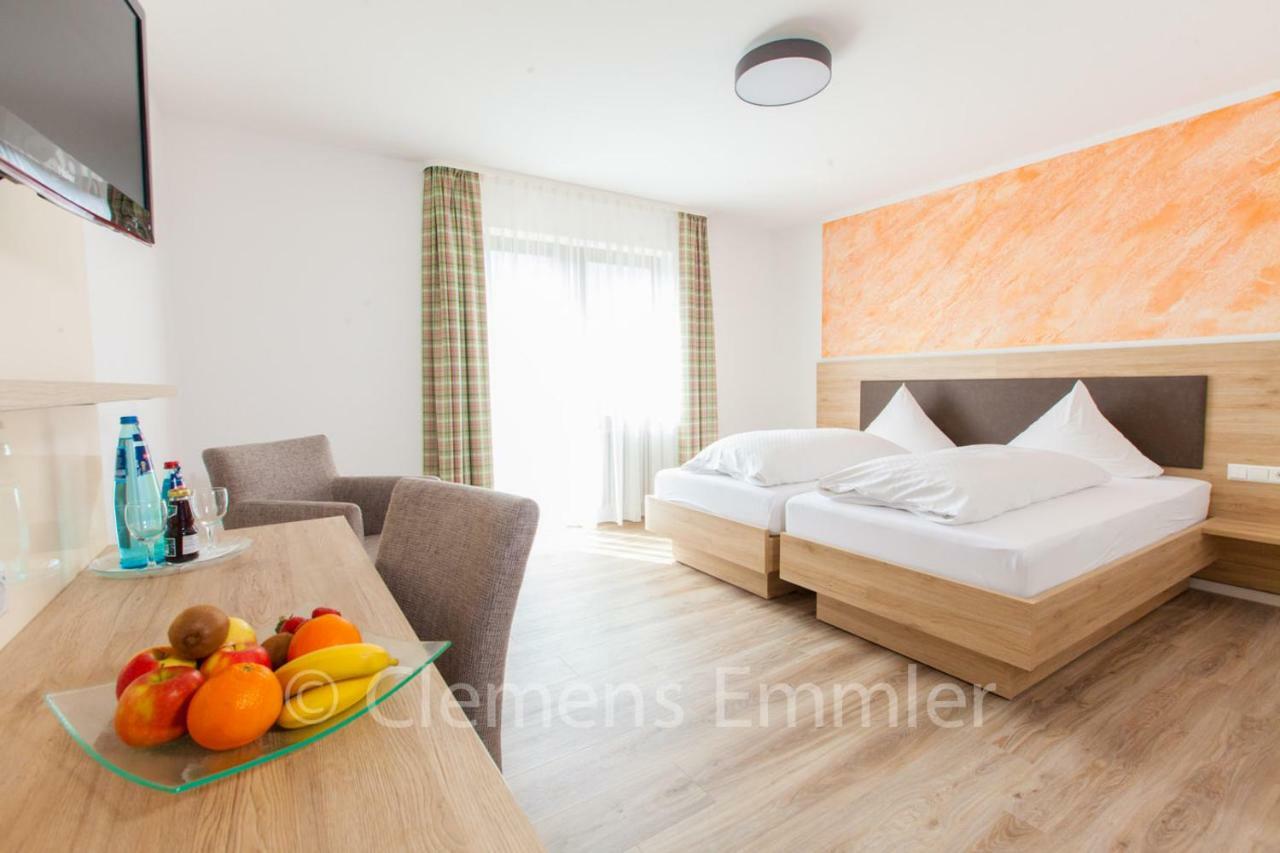 Gasthof Hotel Engel Simonswald Extérieur photo