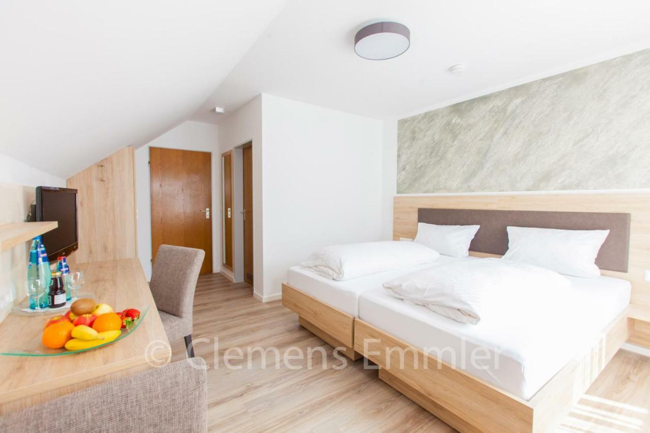 Gasthof Hotel Engel Simonswald Extérieur photo