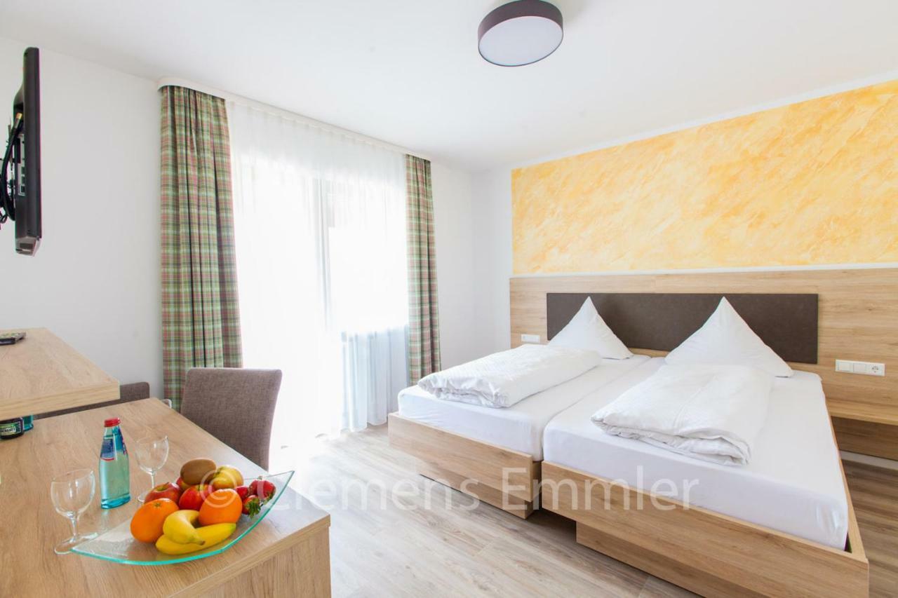 Gasthof Hotel Engel Simonswald Extérieur photo